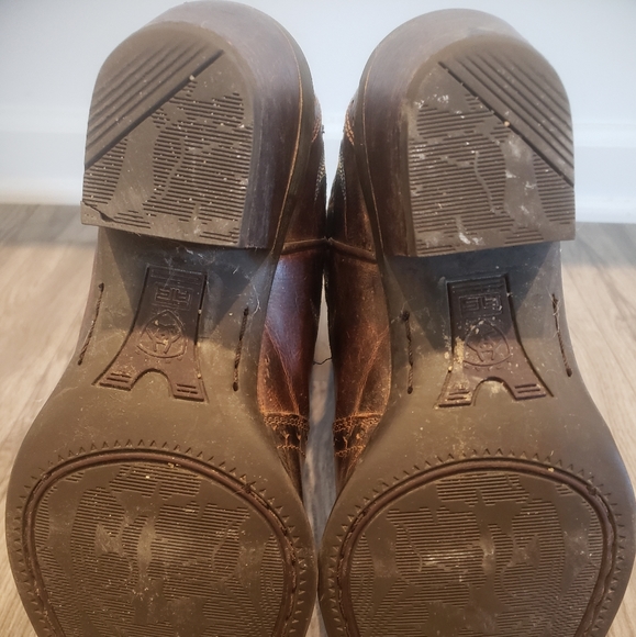 Ariat 7 1/2 Brown boots - Picture 4 of 6